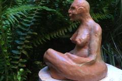 Madre Tierra, escultura cerámica, Alt18 x Anch15 x P22 cm, 2020